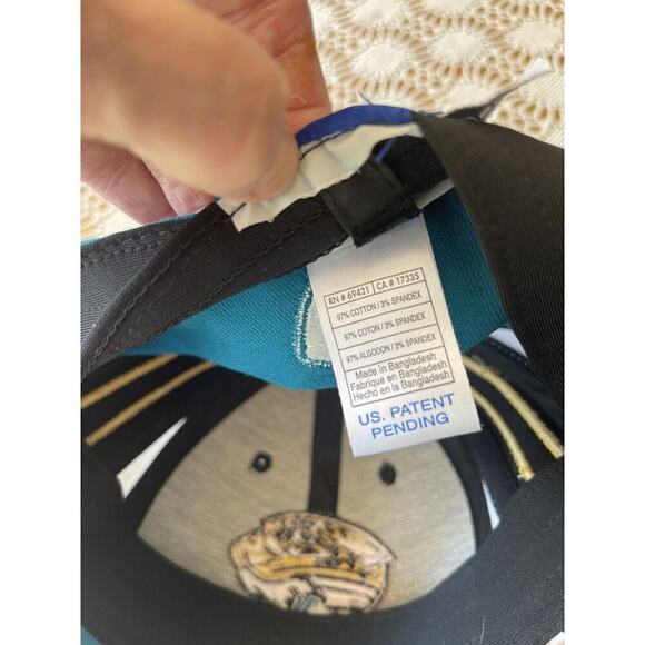 NEW Jacksonville Jaguars Reebok NFL Equipment Authentic CAP Hat Fitted OSFM - Picture 4 of 5